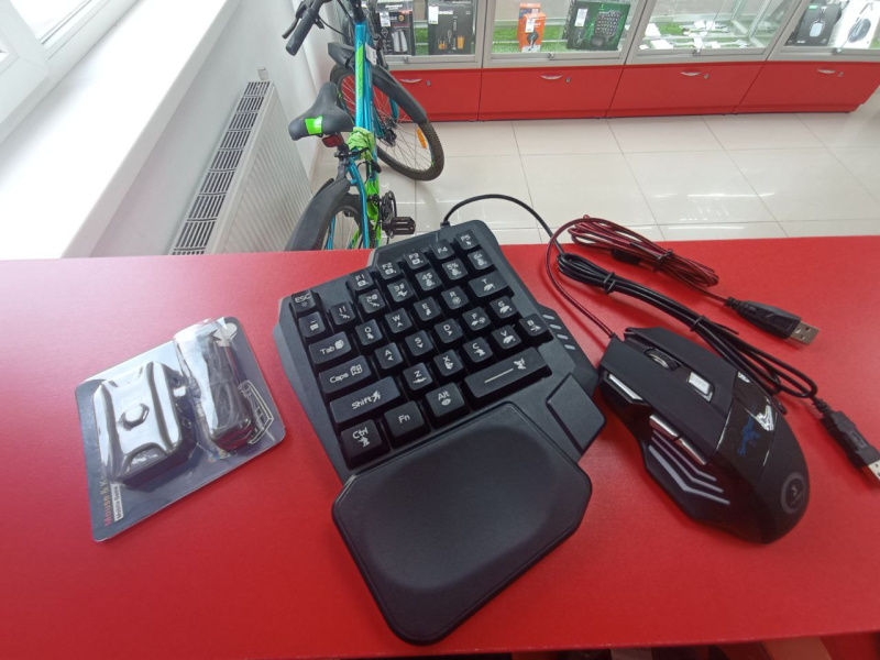 Клавиатура 404 NOT FOUND Игровая клавиатура и мышь для телефона