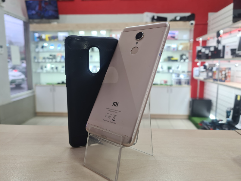 Мобильный телефон Xiaomi Redmi 5