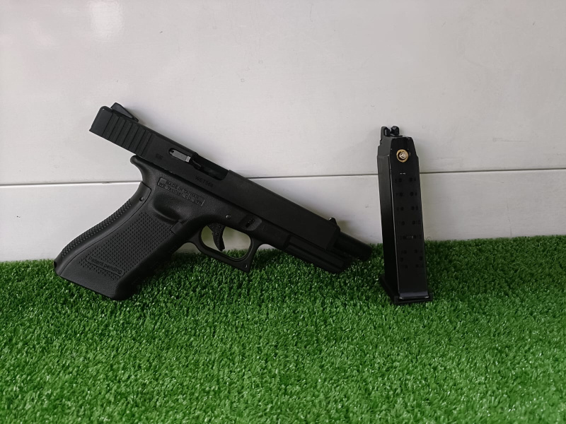 Пистолет страйкбольный  WeThePeople Wet568