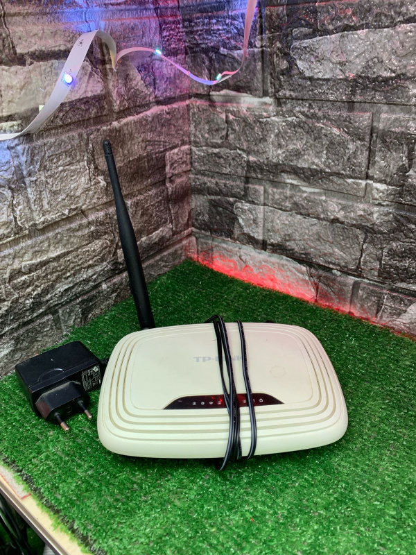 Роутер TP-Link TL-WR740N