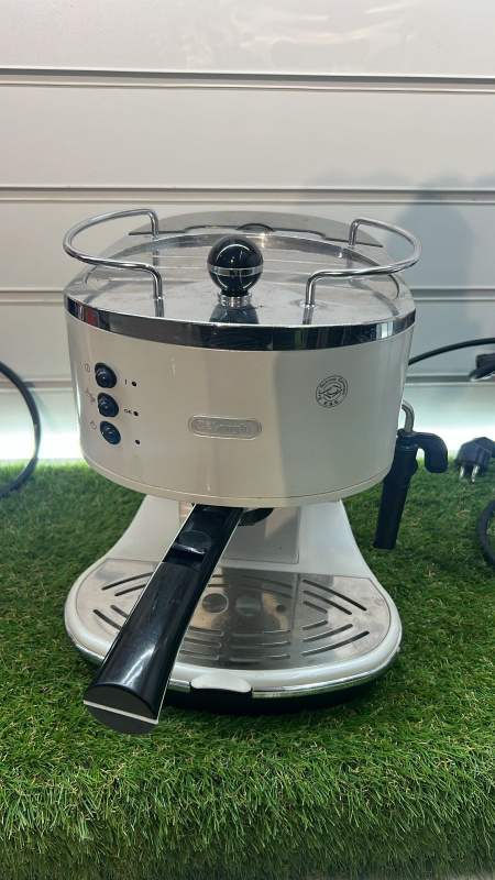 Кофемашина 310w Delonghi !