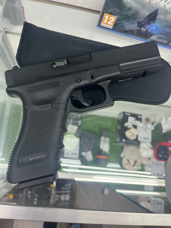 страйкбольный пистолет  WE Glock 18C