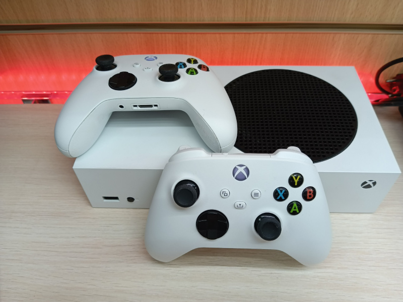 Игровая приставка Xbox SERIES S 512 GB
