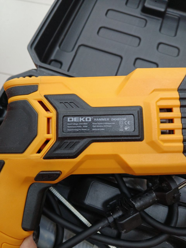 Перфоратор Deco DKH850W