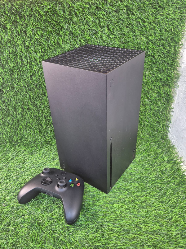 Игровая приставка Xbox series X 1TB
