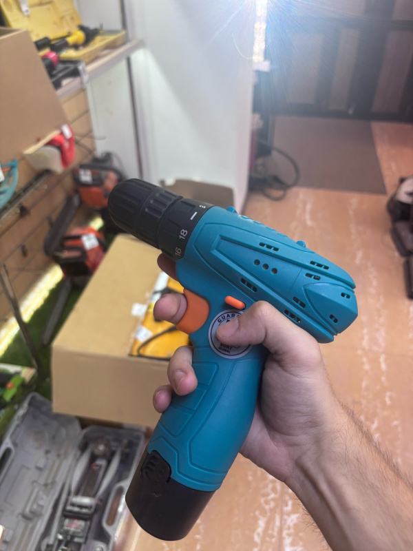 Шуруповерт bort BAB-12X2LI-F