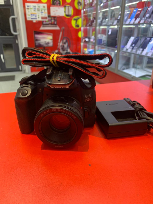 Фотоаппарат Canon EOS 850D