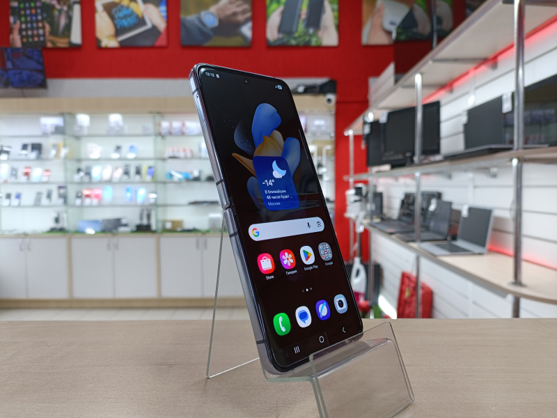 Мобильный телефон Samsung Galaxy Z Flip 4