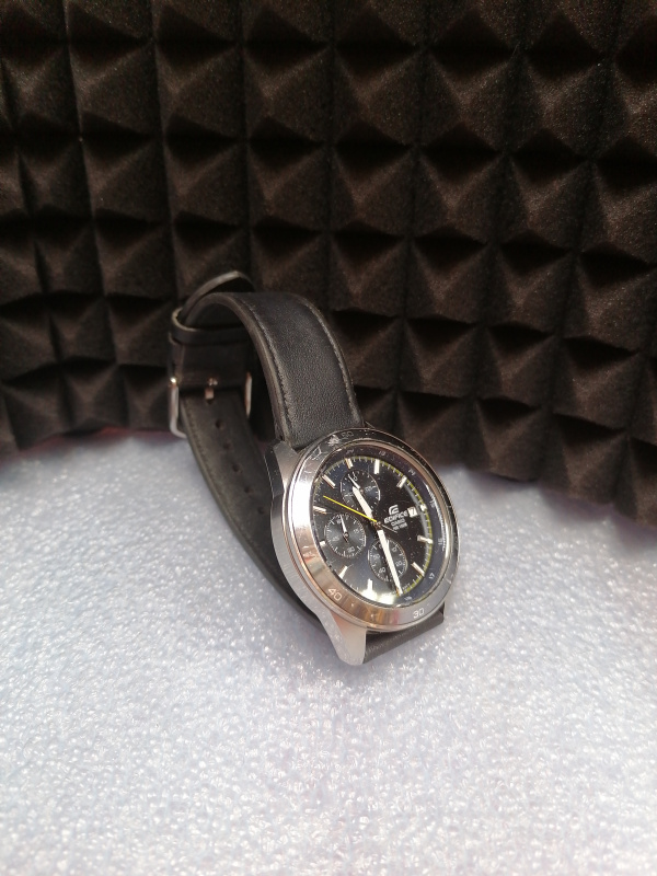 Часы наручные Casio EFR-526