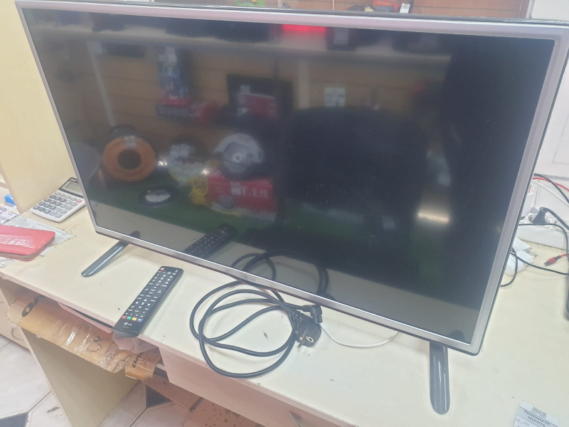 Телевизор LG 32LF551C