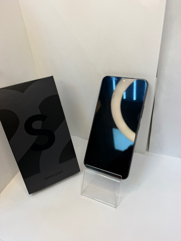 Мобильный телефон Samsung Galaxy S22