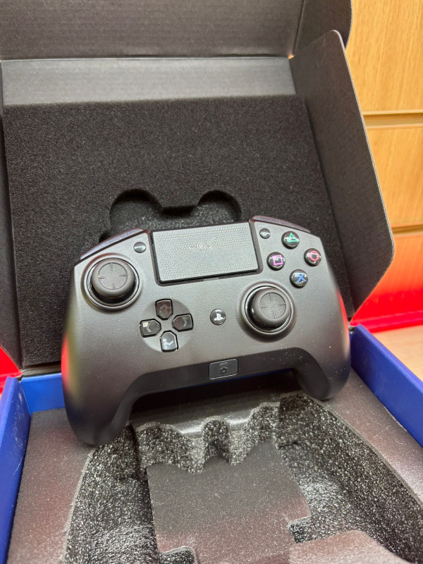 ГЕЙМПАД PS 4 Razer RAIJU